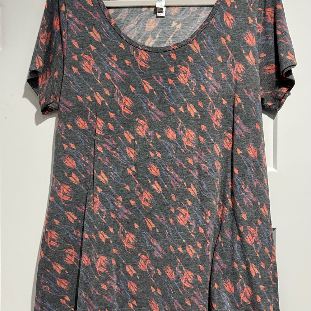 LuLaRoe Gray and Orange Patterned Short Sleeve Top